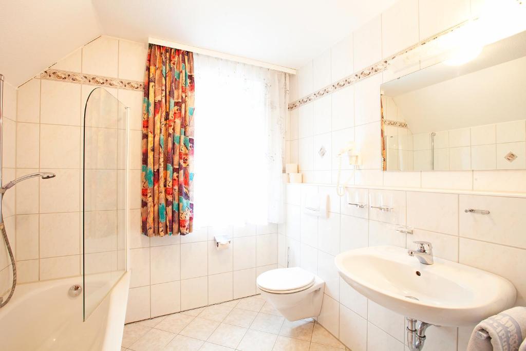 Landhotel Gasthof Wittstaig Gundelfingen  Room photo