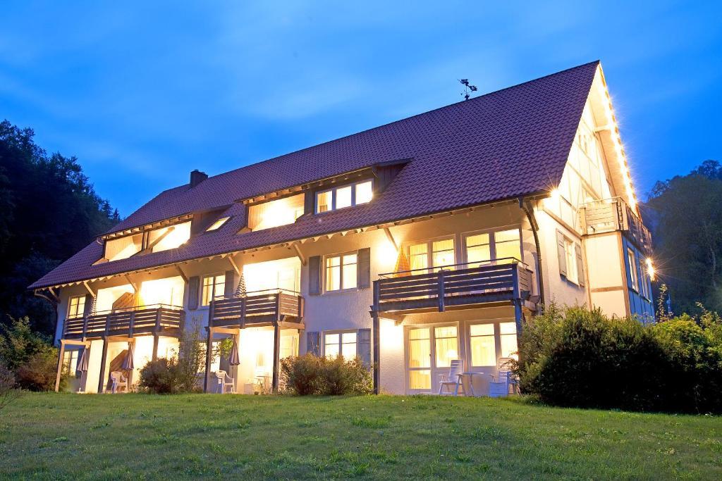 Landhotel Gasthof Wittstaig Gundelfingen  Exterior photo